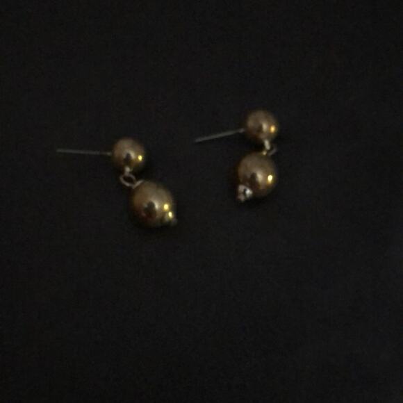 Silver earrings - Picture 1 of 2